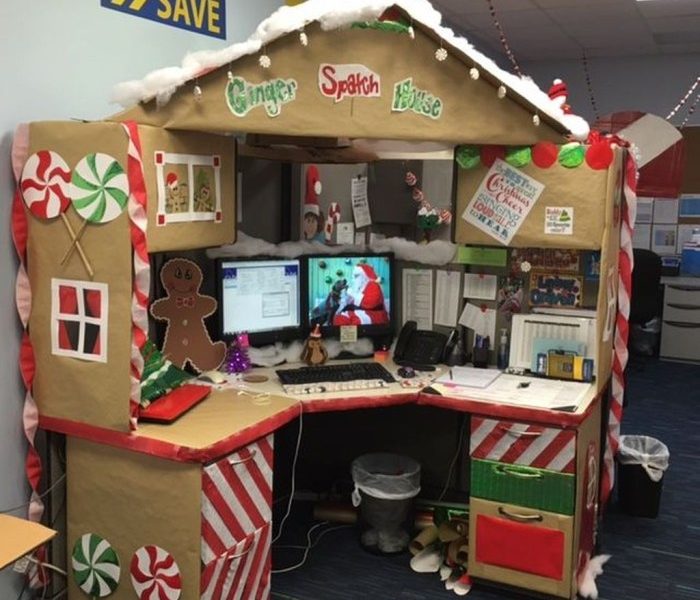 Christmas office desk decoration ideas