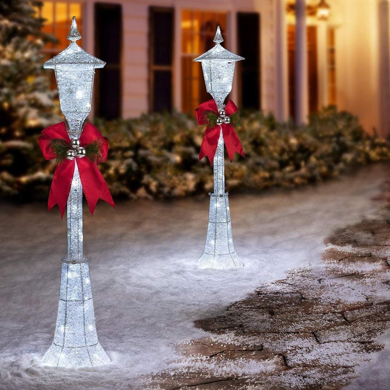 Christmas lamp post decoration ideas