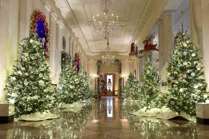 Christmas house white decorations trump melania lady first decor holiday trees season deck decorated during unveils halls foyer dec grand